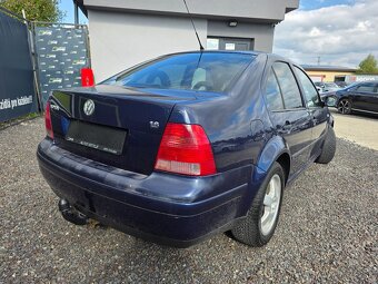 Volkswagen Bora 1.6 16V - 9