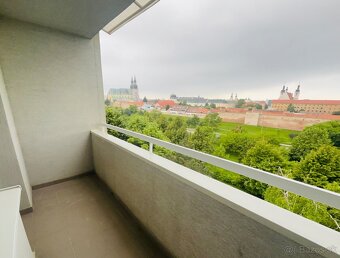 Predám nadštandardný a krásny 4 izbový byt - 9