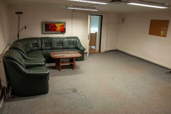 Prenájom obchodných priestorov v centre Trenčína-Mierové n. - 9
