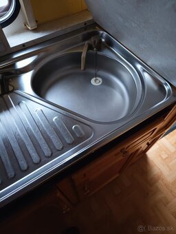 Obytny prives Knaus Azur 450 - 1200 kg, predstan - 9