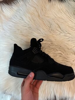 Jordan 4 - 9