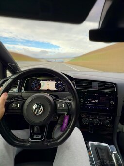 Volkswagen Golf R 7,5 - 9