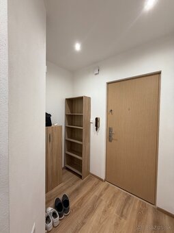 Na prenájom 1-izbový byt s dvoma balkónmi v centre Ružomberk - 9