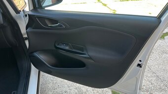 Opel Corsa E 1,4i turbo - 9