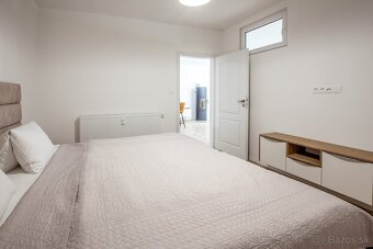 Ponúkame na predaj moderný a priestranný 3-izbový apartmán - 9