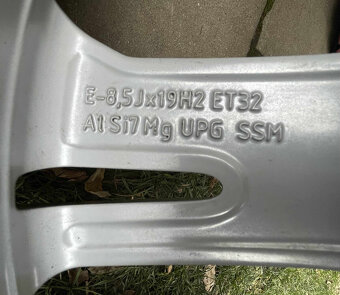 Org. AUDI S-line 8,5jxR19 ET 32 245 45 R19 Mercedes  VW - 9