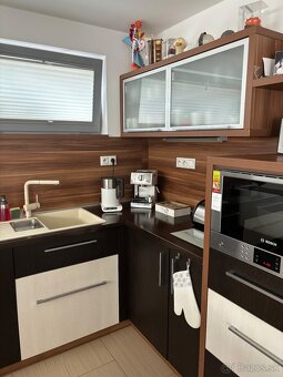 Kuchynská linka - 9