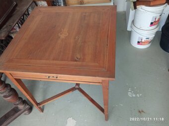 Starožitný nábytok - 9