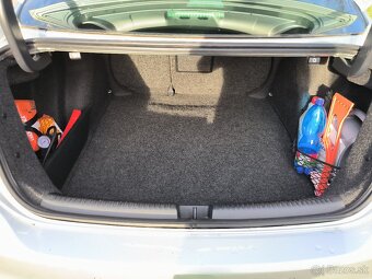 Volkswagen Jetta sedan 1.6 TDI, Diesel - 9