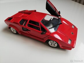 1:18 Lamborghini Countach - 9