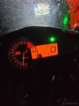 Suzuki gsxr 750 - 9