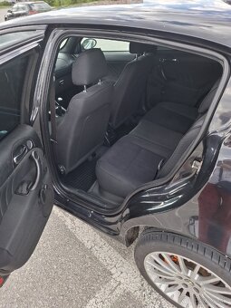 Alfa romeo 147 - 9