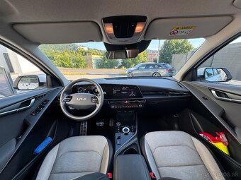 Kia Niro Plug-In Hybrid 1.6 GDi A/T (modelový rok 2023) - 9