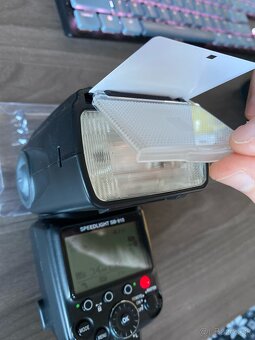 Blesk Nikon SB-910 - 9