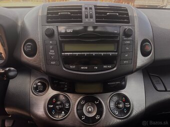 Toyota RAV4 - 9