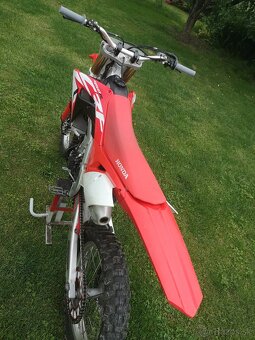 Honda CRF 450R, r.v. 2017 s el. startérem - 9
