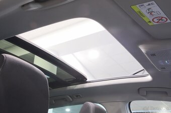 Škoda Octavia 4 Combi 2.0 TDI 110kW DSG automat panorama - 9