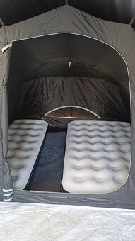 Predám veľký kempovací stan v top stave pre 4 osoby s prí... - 9