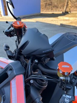 KTM SUPERDUKE 1290 R Orange 2022 v záruke, odpočet DPH - 9