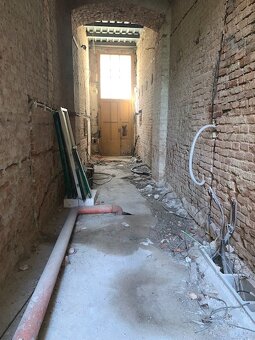 EXKLIZÍVNE polyfunkčný objekt/dom v centre Nitry - 9