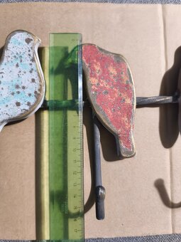 Predám nový kovový vešiak - 9