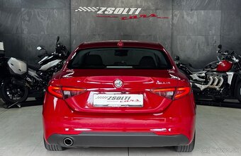 Alfa Romeo Giulia 2.2 Diesel 136 AT - 9