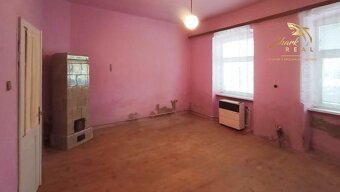 Rodinný dom v centre Žarnovice – ideálny aj na podnikateľské - 9