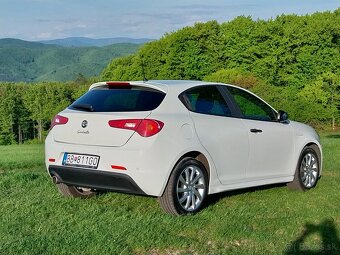 Alfa Romeo Gulietta - 9