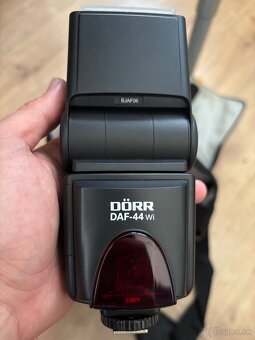NIKON D5100 + 3 objektivy + prislusenstvo - 9