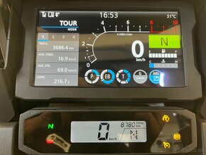 Africa Twin adventure 1100 DCT 2020 - 9