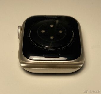 Apple Watch 8, batéria 89% - 9
