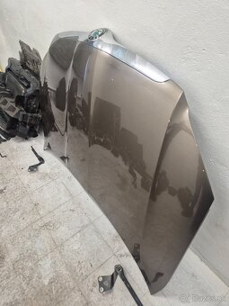 Rozpredám po častiach na diely - Škoda Yeti - LF8N - 9
