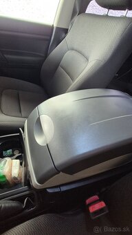 Toyota Land Cruiser 200 - 9