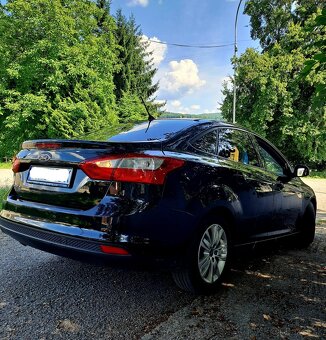 Predám FORD FOCUS sedan - 9