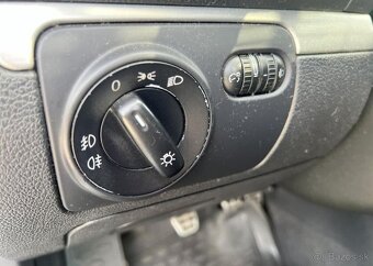 Volkswagen Eos 2.0TDi 103kw CABRIO KŮŽE ALU nafta manuál - 9