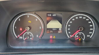 VW CADDY 2.0 TDI 4 Motion  R LINE  MOD 2022 - 9