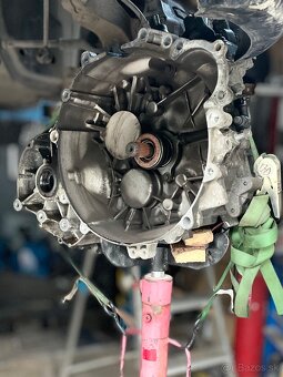 Ford Focus st 2.5 - 9