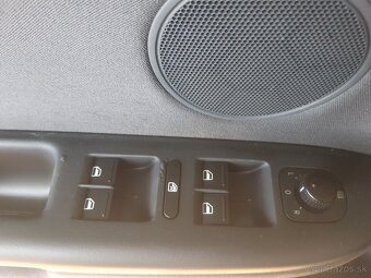 VOLKSWAGEN GOLF PLUS 1.9 TDi - 9