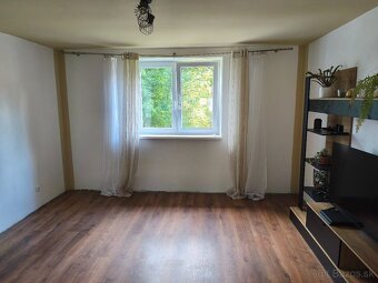 2. Izbový rodinný dom SKLENÉ 558m² - 9