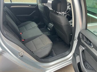 Volkswagen Passat B8 variant 2,0 tdi 110kw DSG 8/2015 - 9