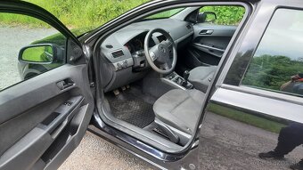 Predám Opel Astra H - 9
