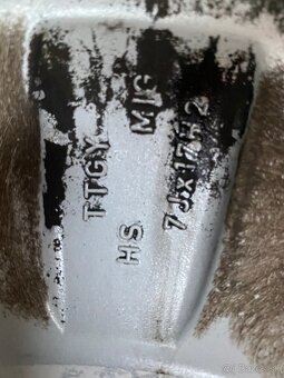 5x112 R17 7J ET48,5 + 205/50 R17 - 9
