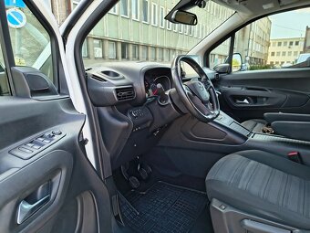 2021_Opel Combo Life DIESEL_BOHATÁ VÝBAVA_5 miest_1.maj SR_ - 9