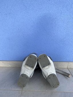 LYŽE a LYŽIARKY - 9