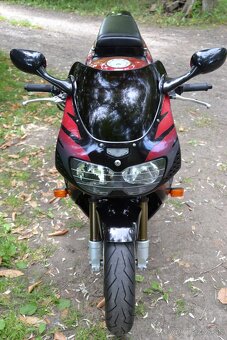 Honda CBR 900RR Fireblade SC28 - 9