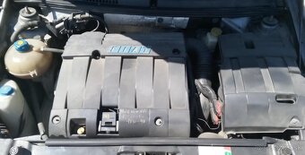 Fiat Stilo 1,6i 76kw kód:182B6000 - 9