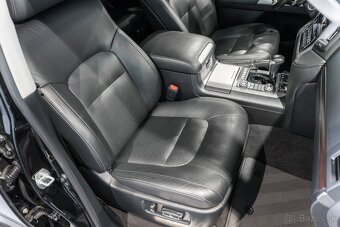 Toyota Land Cruiser 200 - 9