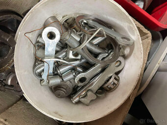 - NOVÉ - D I E L Y - na - BABETTU 207 - Orig. - 9