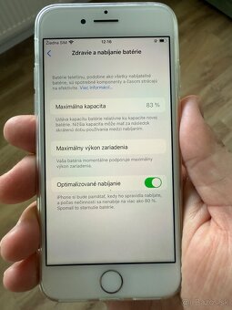 Apple iPhone 8, Silver, 64GB - 9