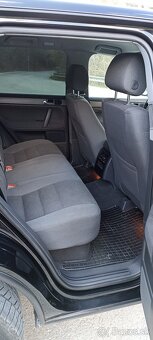 Volkswagen Touareg 3, 0 TDI manuál 4x4 - 9